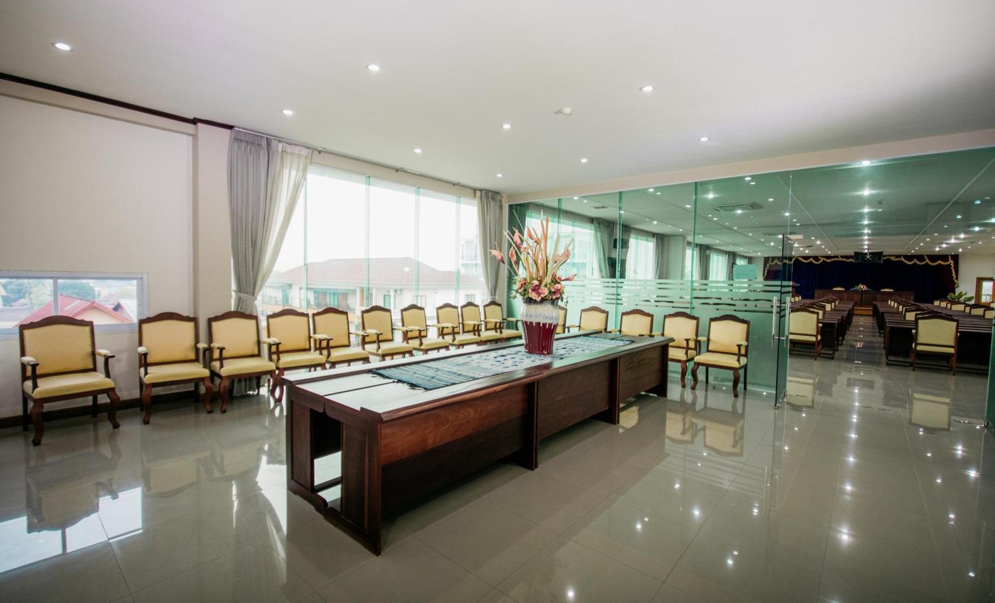 ואנג ויינג Sisombat Plaza Hotel מראה חיצוני תמונה