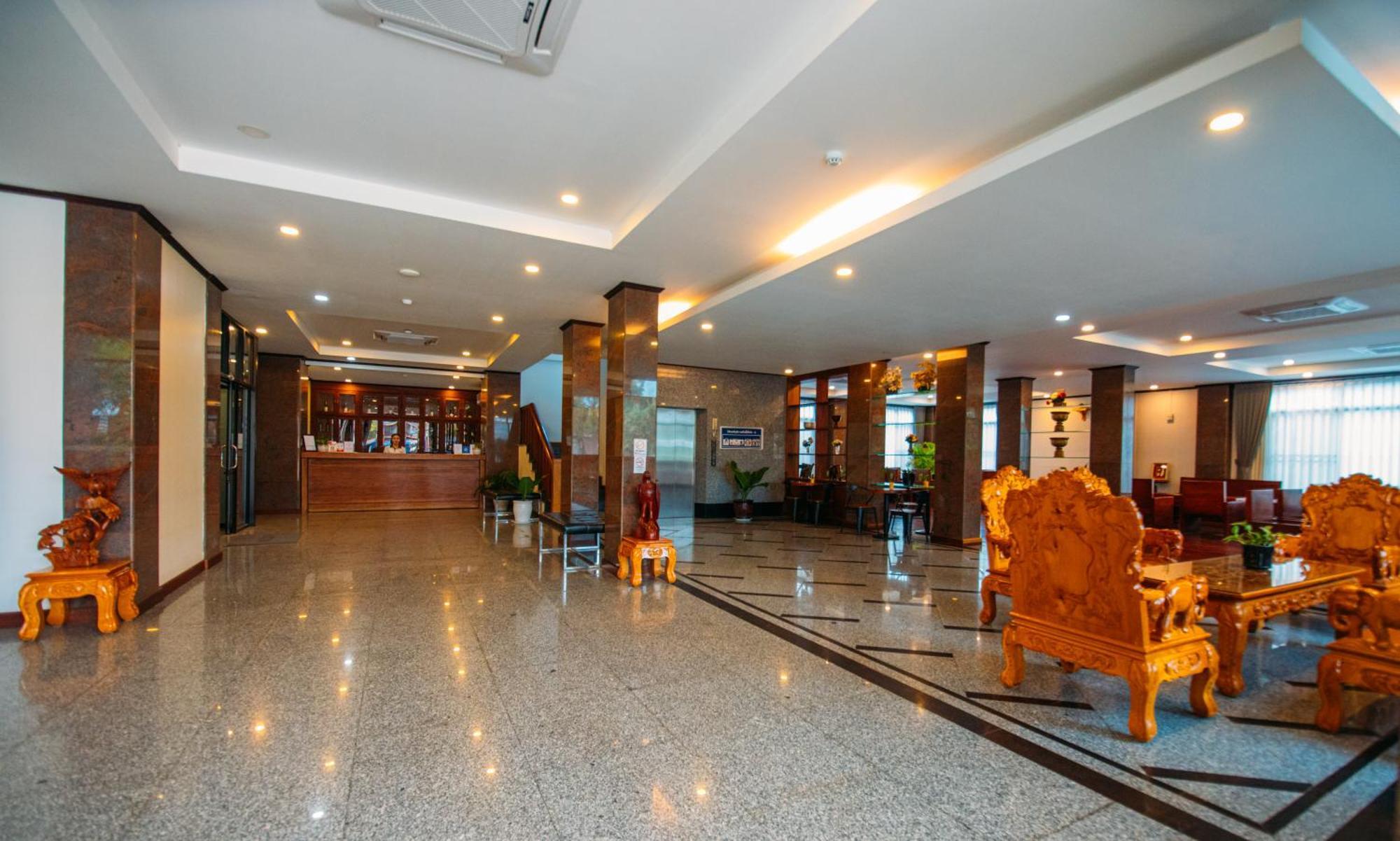 ואנג ויינג Sisombat Plaza Hotel מראה חיצוני תמונה