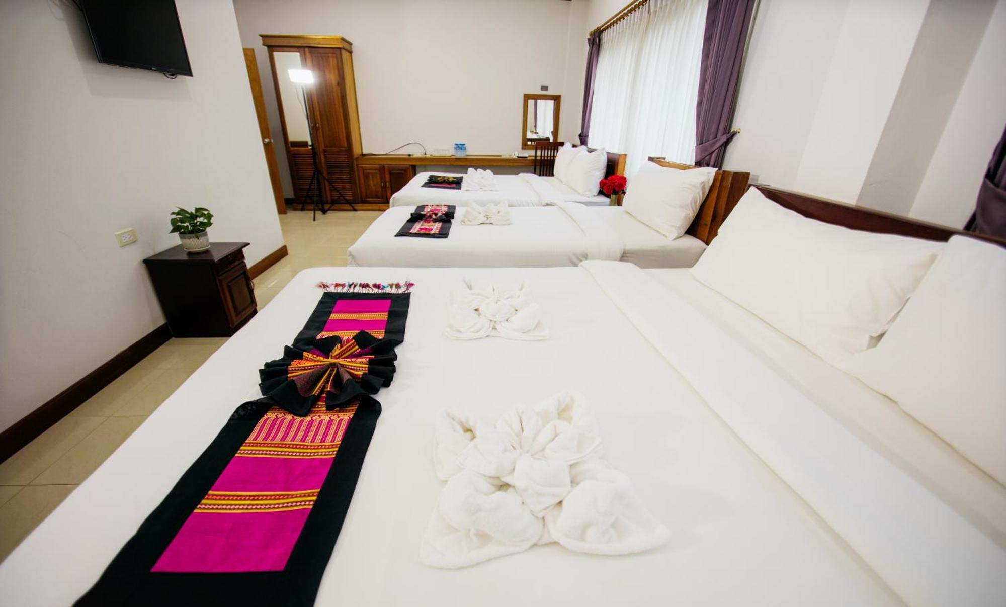 ואנג ויינג Sisombat Plaza Hotel מראה חיצוני תמונה
