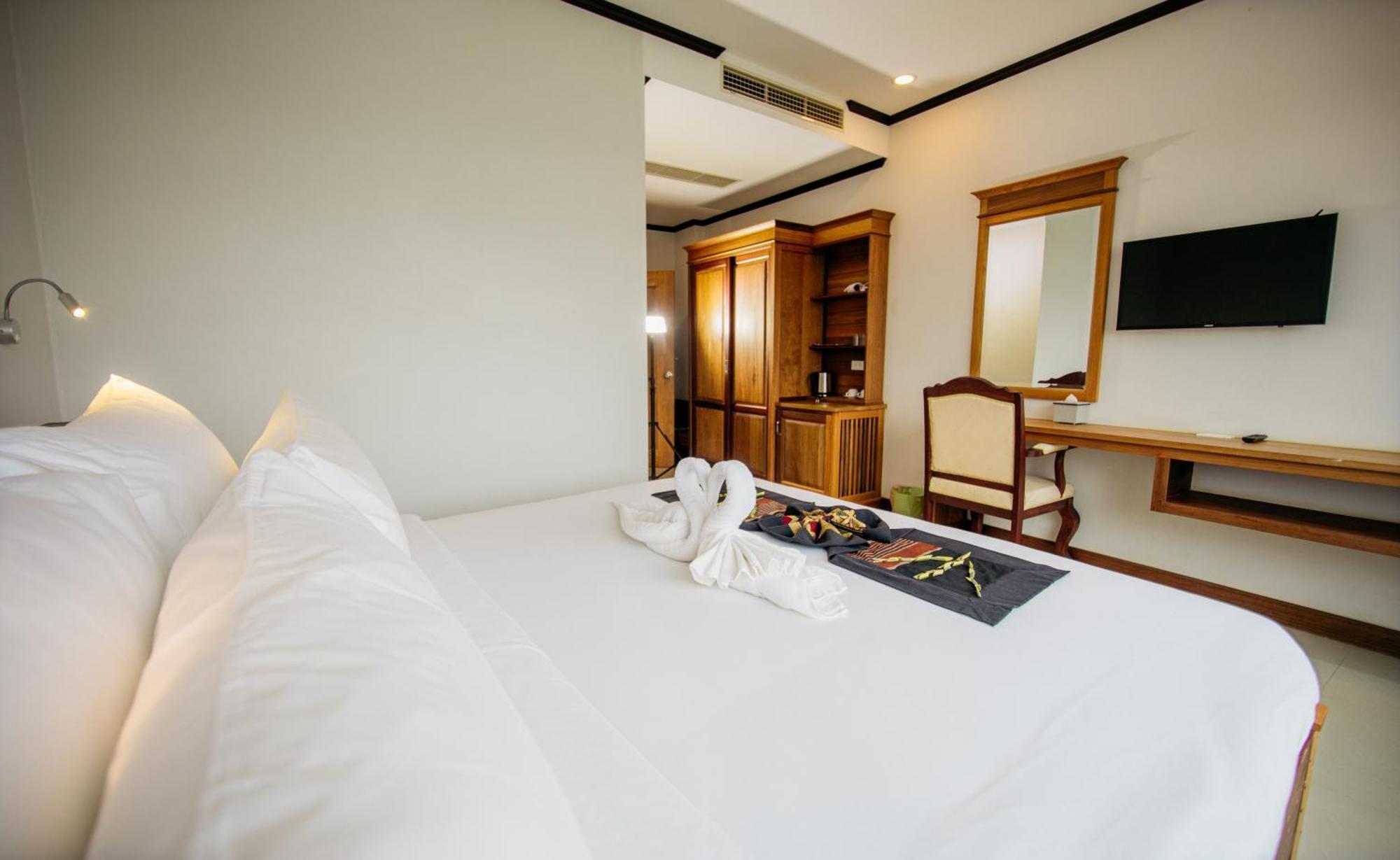 ואנג ויינג Sisombat Plaza Hotel מראה חיצוני תמונה