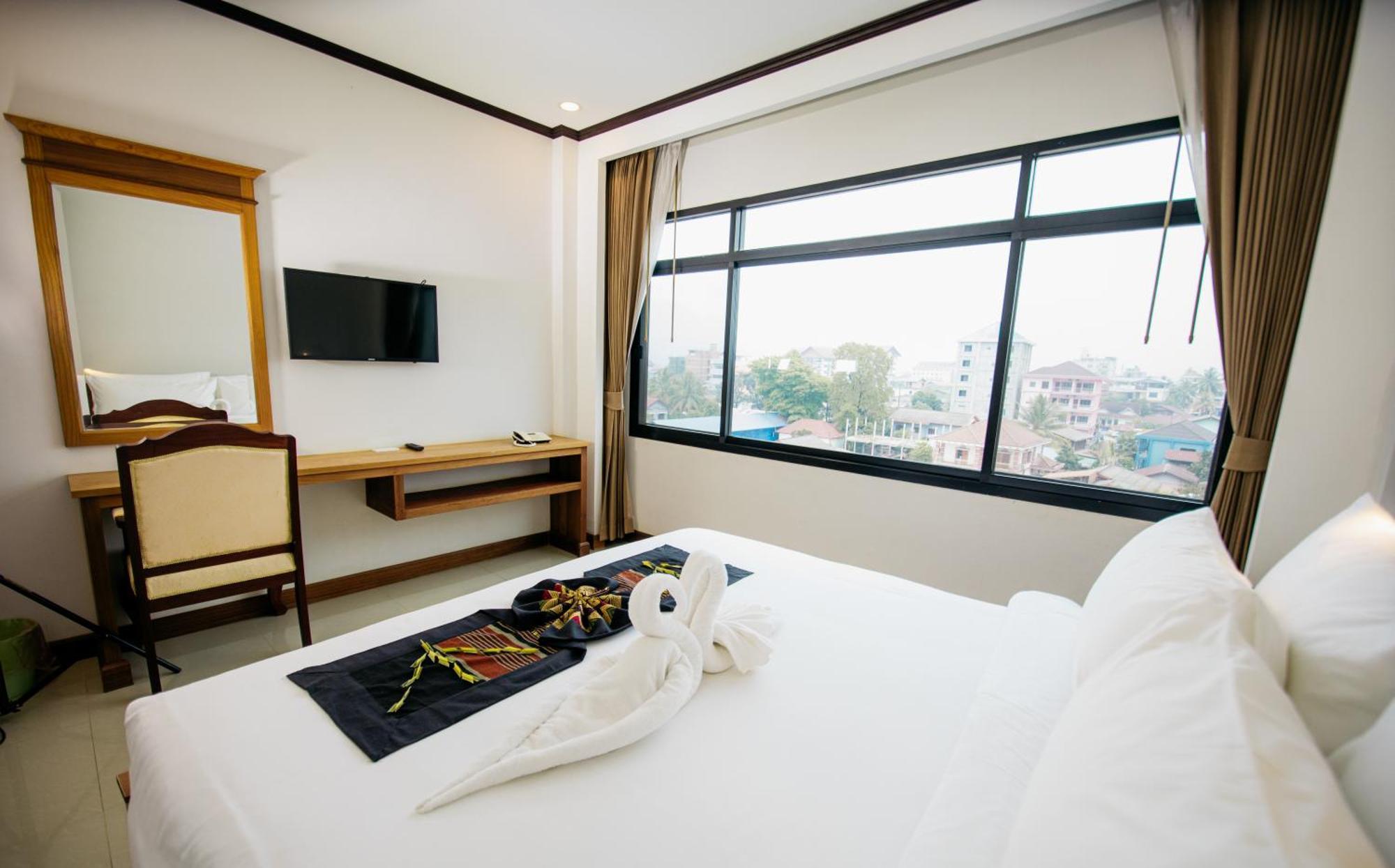 ואנג ויינג Sisombat Plaza Hotel מראה חיצוני תמונה