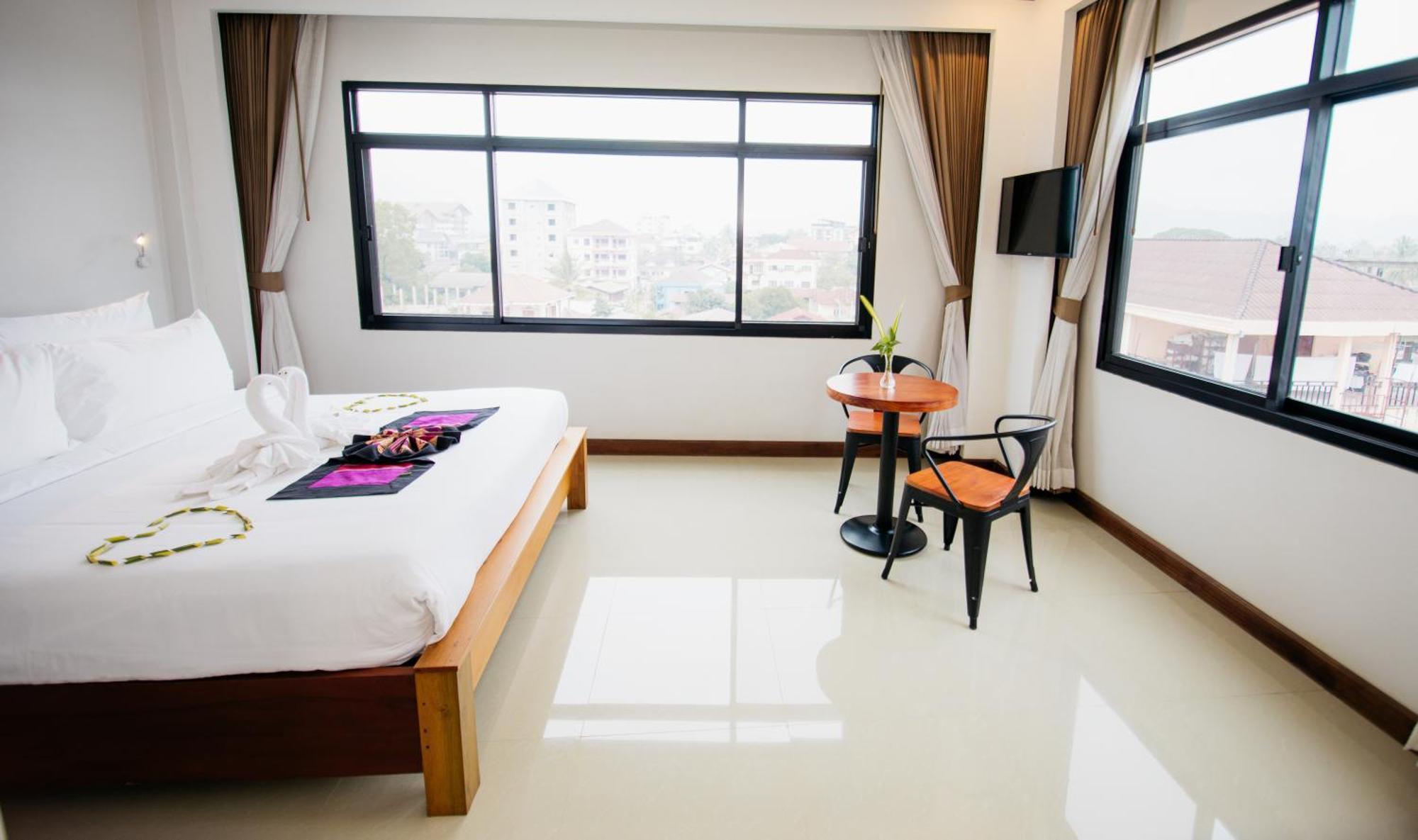 ואנג ויינג Sisombat Plaza Hotel מראה חיצוני תמונה